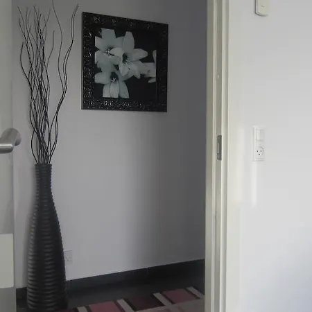 Couette-café Bed In *